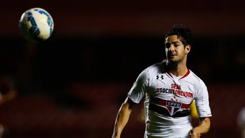 Alexandre Pato durante un partido Alexandre Pato durante un partido
