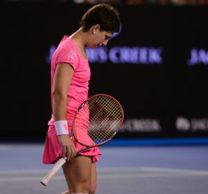 Carla Suárez, cabizbaja durante el partido contra Radwanska Carla Suárez, cabizbaja durante el partido contra Radwanska