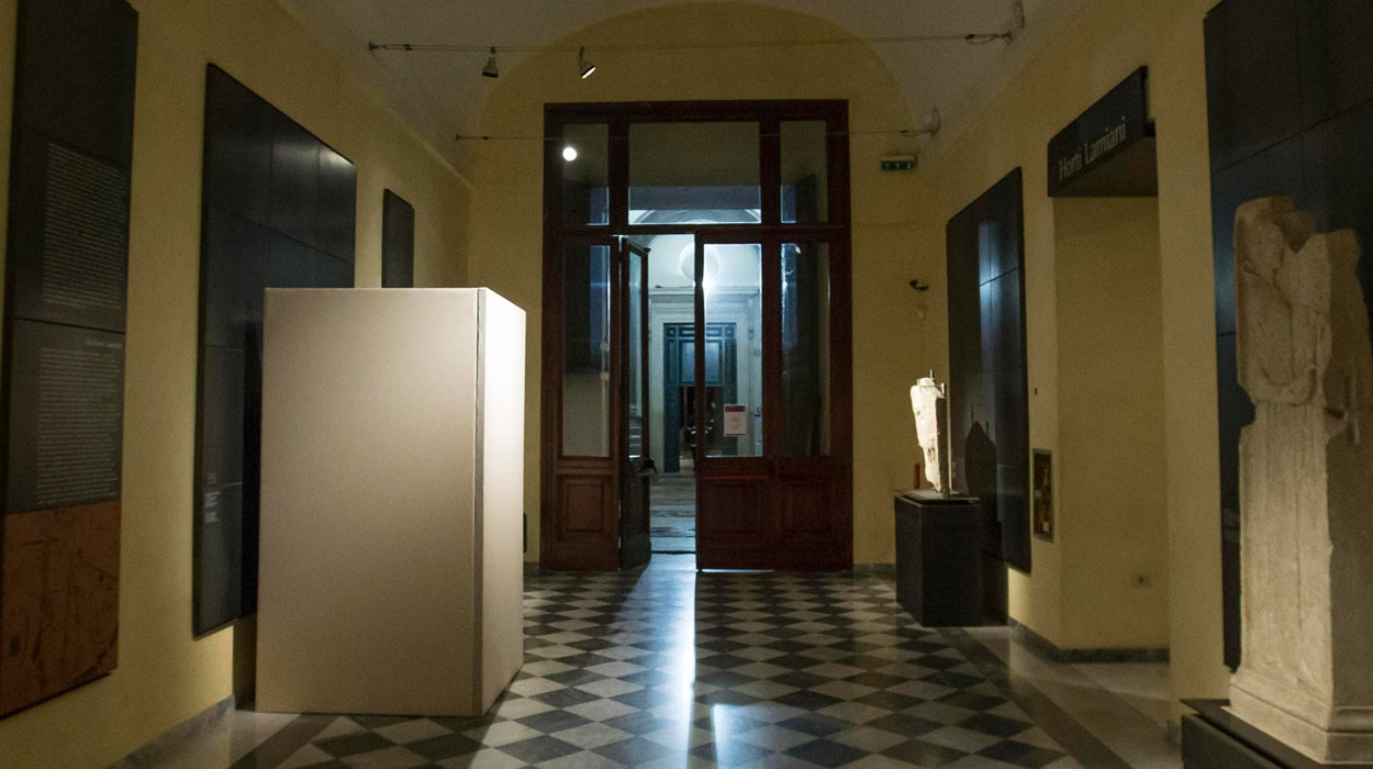 Roma tapa las estatuas con desnudos por la visita del presidente de Irán Roma tapa las estatuas con desnudos por la visita del presidente de Irán