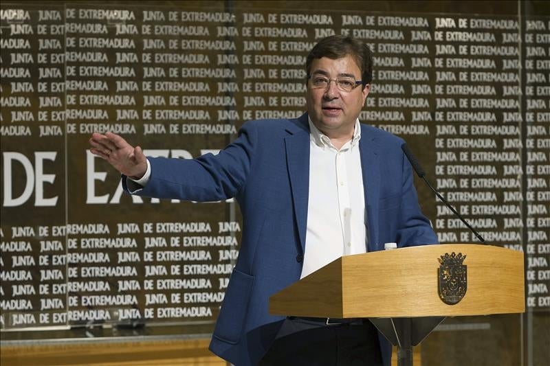 Vara resalta que la Cumbre Hispano-Lusa ha validado la conexión Madrid-Lisboa a través de Extremadura Vara resalta que la Cumbre Hispano-Lusa ha validado la conexión Madrid-Lisboa a través de Extremadura