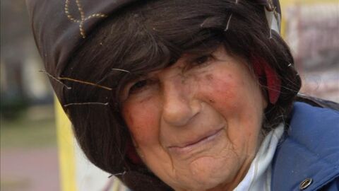 Muere Conchita Picciotto, la espa&ntilde;ola que protest&oacute; 35 a&ntilde;os ante la Casa Blanca
