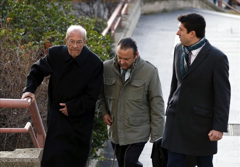 Los doctores Viñals, satisfechos por su absolución en el 'Madrid Arena' porque "limpia sus nombres" Los doctores Viñals, satisfechos por su absolución en el 'Madrid Arena' porque "limpia sus nombres"