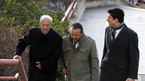 Simon Vi&ntilde;als, responsable junto a su hijo Carlos del equipo m&eacute;dico contratado para la fiesta del Madrid Arena