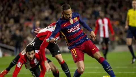 Neymar regatea a los jugadores del Athletic en el Camp Nou Neymar regatea a los jugadores del Athletic en el Camp Nou