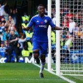 Ramires celebra un gol con el Chelsea