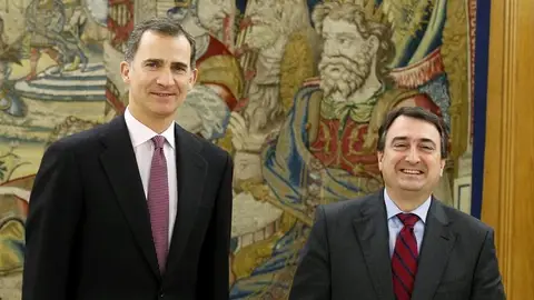 El Rey Felipe VI recibe esta tarde al portavoz del PNV, Aitor Esteban El Rey Felipe VI recibe esta tarde al portavoz del PNV, Aitor Esteban