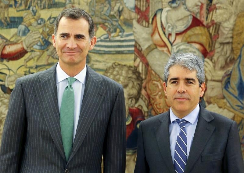 Homs reitera al Rey que no facilitará la investidura de Rajoy ni de Sánchez Homs reitera al Rey que no facilitará la investidura de Rajoy ni de Sánchez