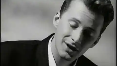 Black Cantante famoso por su canción 'Wonderful Life'