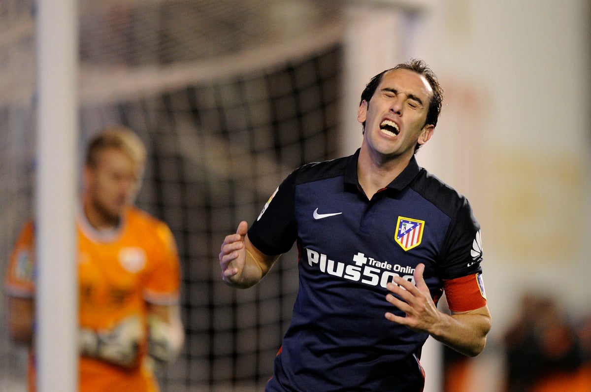 Godín sufre un esguince de grado I en su rodilla izquierda Godín sufre un esguince de grado I en su rodilla izquierda