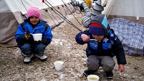Ni&ntilde;os refugiados