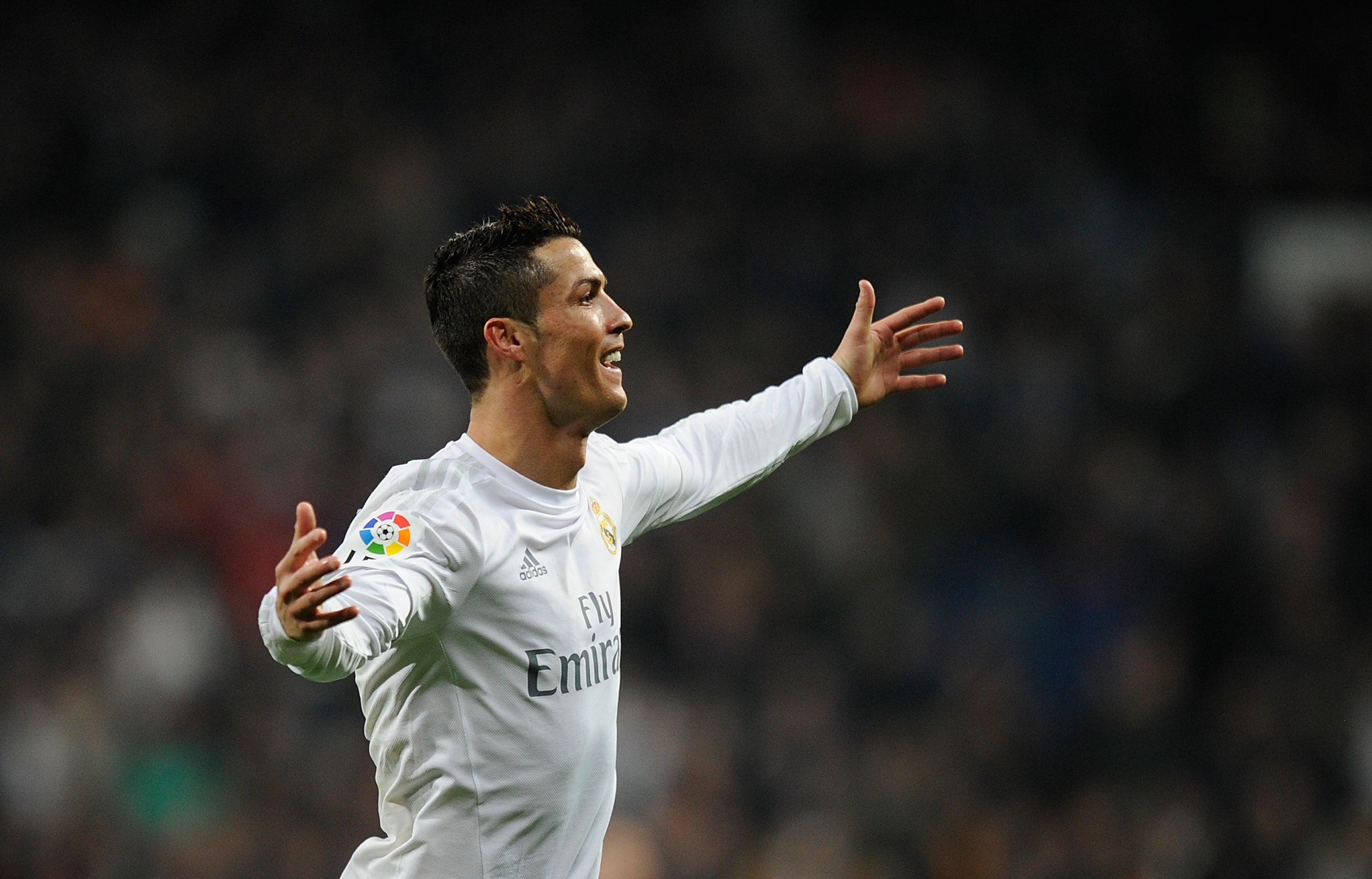 Análisis: El Madrid golea y el Barcelona es más líder Análisis: El Madrid golea y el Barcelona es más líder
