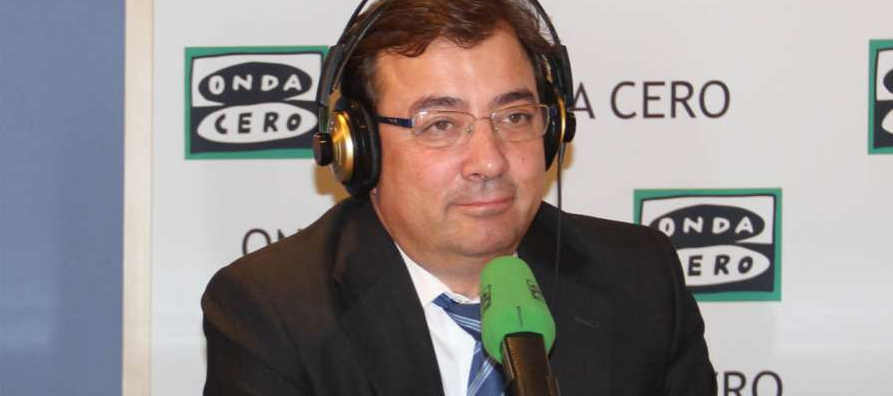 Fernández Vara: "Tiene que seguir Rajoy de presidente y Sánchez no debe intentar formar Gobierno" Fernández Vara: "Tiene que seguir Rajoy de presidente y Sánchez no debe intentar formar Gobierno"