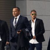 Neymar y su padre, a su llegada a la Audiencia Nacional
