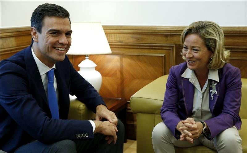 Sánchez comienza su ronda de consultas con Ana Oramas de Coalición Canaria Sánchez comienza su ronda de consultas con Ana Oramas de Coalición Canaria