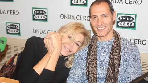 Bibiana Fernández y Manuel Bandera Bibiana Fernández y Manuel Bandera presentan en Más de uno su obra 'El amor está en el aire'