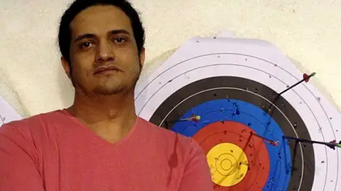 El poeta Ashraf Fayadh, condenado por Arabia Saudí. El poeta Ashraf Fayadh, condenado por Arabia Saudí.