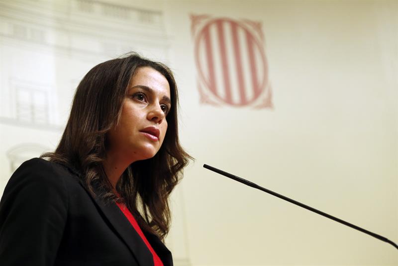 Arrimadas urge una solución política tras la multitudinaria manifestación 11S Arrimadas urge una solución política tras la multitudinaria manifestación 11S