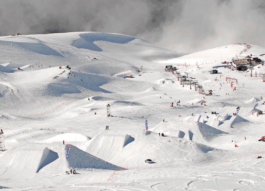 Continúa el riesgo alto de avalancha en Sierra Nevada Continúa el riesgo alto de avalancha en Sierra Nevada