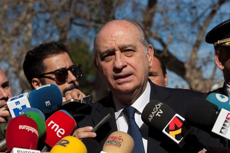 Fernández Díaz niega que Otegi sea un hombre de paz y confía en que no sea candidato Fernández Díaz niega que Otegi sea un hombre de paz y confía en que no sea candidato