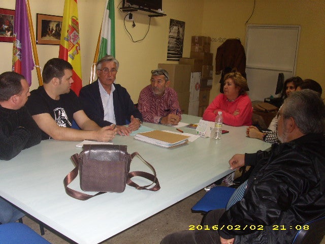 Jaén en la Onda con Nicolás Hidalgo 25/02/2016 Protesta silenciosa de la AA. VV. Loma del Royo en Pleno Municipal Jaén en la Onda con Nicolás Hidalgo 25/02/2016 Protesta silenciosa de la AA. VV. Loma del Royo en Pleno Municipal