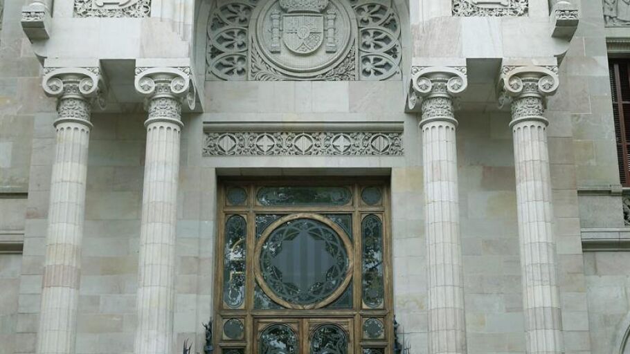 Fachada del Tribunal Superior de Justicia de Catalu&ntilde;a