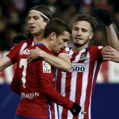 Filipe y Saúl celebran el gol de Griezmann