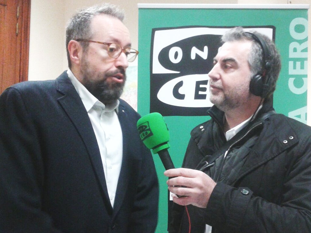 Girauta: "Tenemos que empezar a hablar de política y dejarnos de descalificaciones" Girauta: "Tenemos que empezar a hablar de política y dejarnos de descalificaciones"