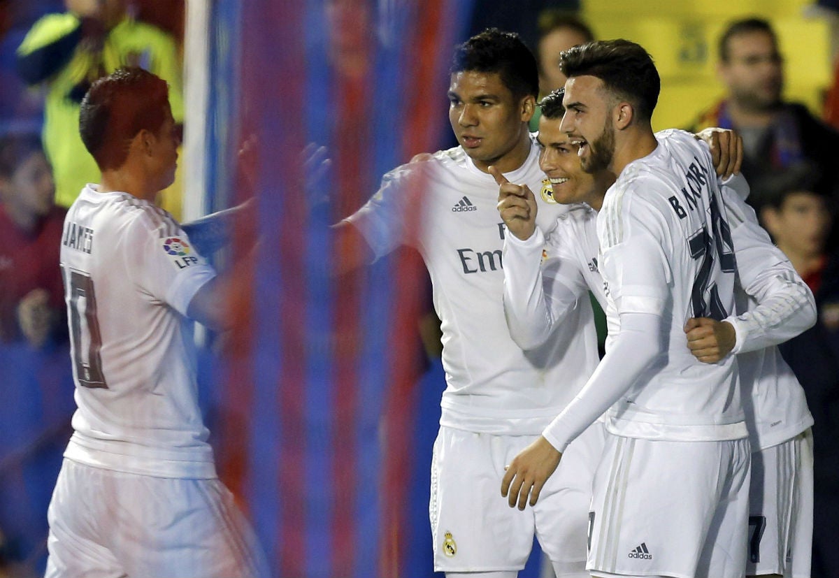 Levante 1 - 3 Real Madrid. El Madrid sufre ante la falta de acierto Levante 1 - 3 Real Madrid. El Madrid sufre ante la falta de acierto