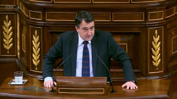 Aitor Esteban dice que el PNV no puede votar a favor de Sánchez porque "de Euskadi, nada de nada" Aitor Esteban dice que el PNV no puede votar a favor de Sánchez porque "de Euskadi, nada de nada"