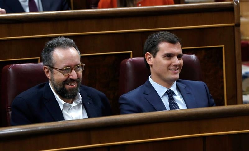 La criba mediática: "La Razón afirma que C's desvía los fondos municipales a la formación" La criba mediática: "La Razón afirma que C's desvía los fondos municipales a la formación"