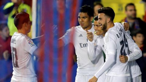 El Real Madrid celebra el gol de Ronaldo