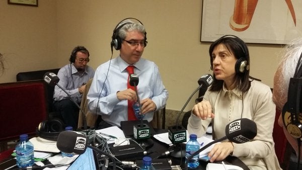 Anabel Díez: "¿En qué se basaba Rajoy para decirle al Rey que Sánchez ya tenía el acuerdo hecho con Iglesias?" Anabel Díez: "¿En qué se basaba Rajoy para decirle al Rey que Sánchez ya tenía el acuerdo hecho con Iglesias?"