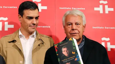Pedro Sánchez y Felipe González Pedro Sánchez y Felipe González
