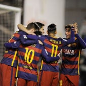 Los jugadores del Barcelona celebran un gol en Vallecas