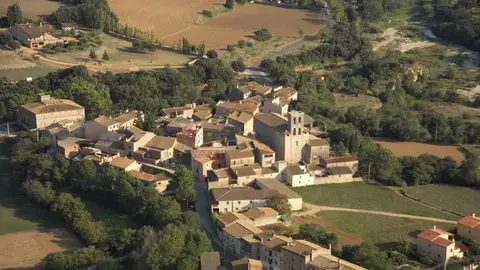 Vista aérea de Avinyonet de Puigventós. Vista aérea de Avinyonet de Puigventós.