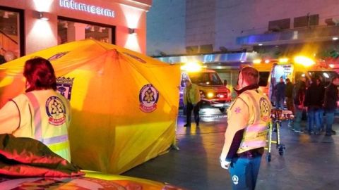 Un hospital de campa&ntilde;a montado en la Puerta del Sol