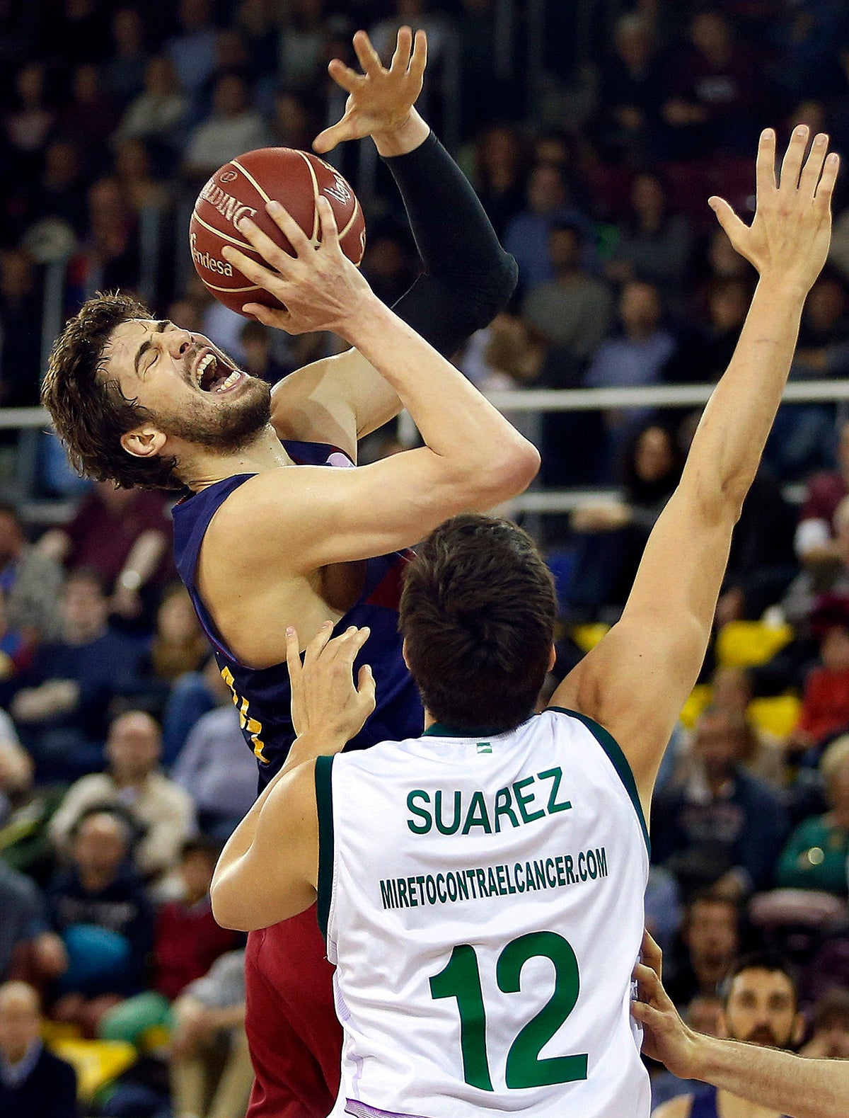 El líder vence pero no convence ante un efervescente Unicaja El líder vence pero no convence ante un efervescente Unicaja