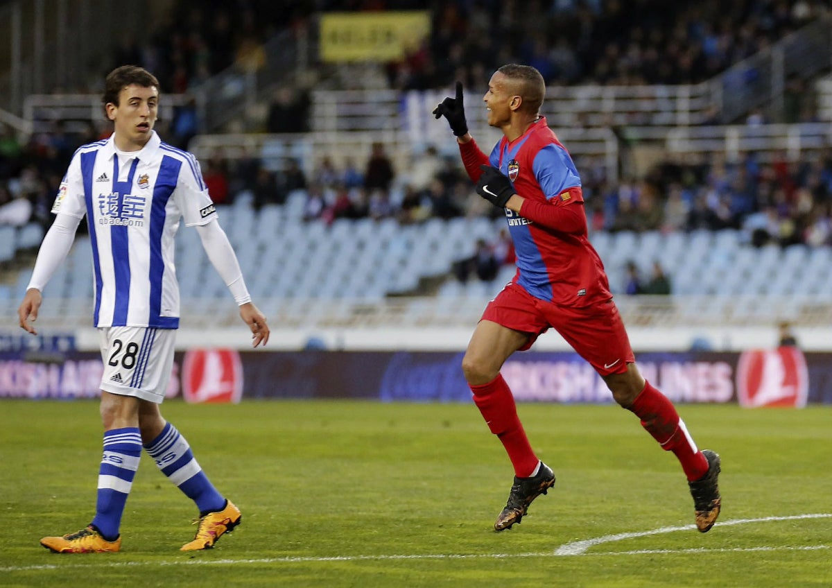 Real Sociedad 1 - 1 Levante. Reparto de puntos en Anoeta Real Sociedad 1 - 1 Levante. Reparto de puntos en Anoeta