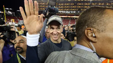 Peyton Manning, tras ganar la Super Bowl contra los Panthers Peyton Manning, tras ganar la Super Bowl contra los Panthers