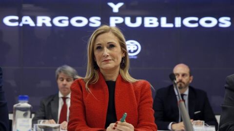 Cristina Cifuentes preside su primera reuni&oacute;n de presidentes y cargos p&uacute;blicos de la gestora del PP