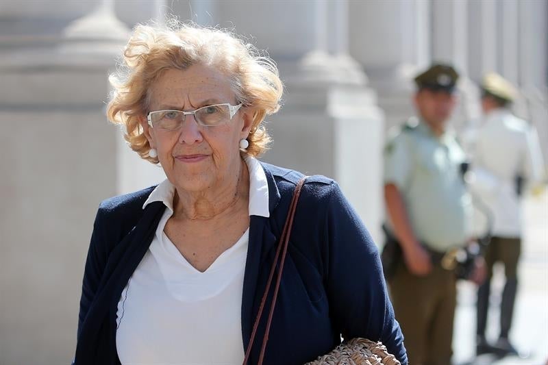 Manuela Carmena achaca a una "mala interpretación" el malestar de Cifuentes con Rita Maestre Manuela Carmena achaca a una "mala interpretación" el malestar de Cifuentes con Rita Maestre