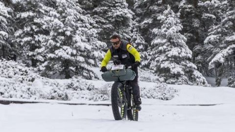 Antonio de la Rosa durante la carrera Iditarod