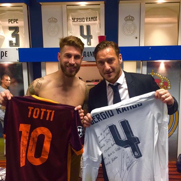 Totti: "Pensé en dejar la Roma para jugar en el Real Madrid" Totti: "Pensé en dejar la Roma para jugar en el Real Madrid"