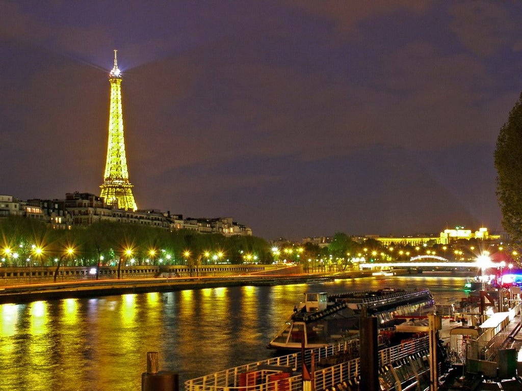 Corresponsales: París se prepara ante la posibilidad de que se desborde el Sena Corresponsales: París se prepara ante la posibilidad de que se desborde el Sena