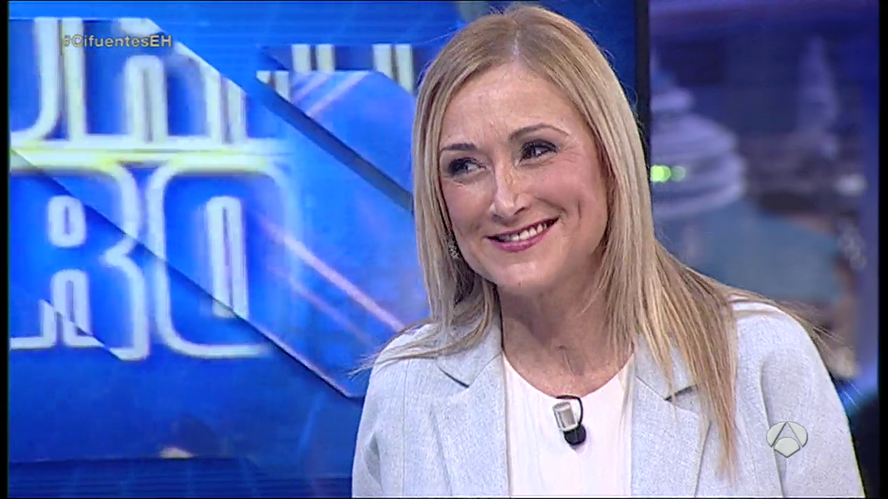 Cristina Cifuentes: "Creo que Rita Barberá debería ir a declarar" Cristina Cifuentes: "Creo que Rita Barberá debería ir a declarar"