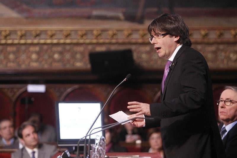 La Brújula de la economía: El govern quiere controlar los datos fiscales de los catalanes La Brújula de la economía: El govern quiere controlar los datos fiscales de los catalanes