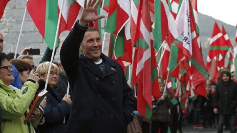  Otegi tras la llegada a su pueblo, Elgoibar