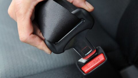 El uso del cintur&oacute;n de seguridad