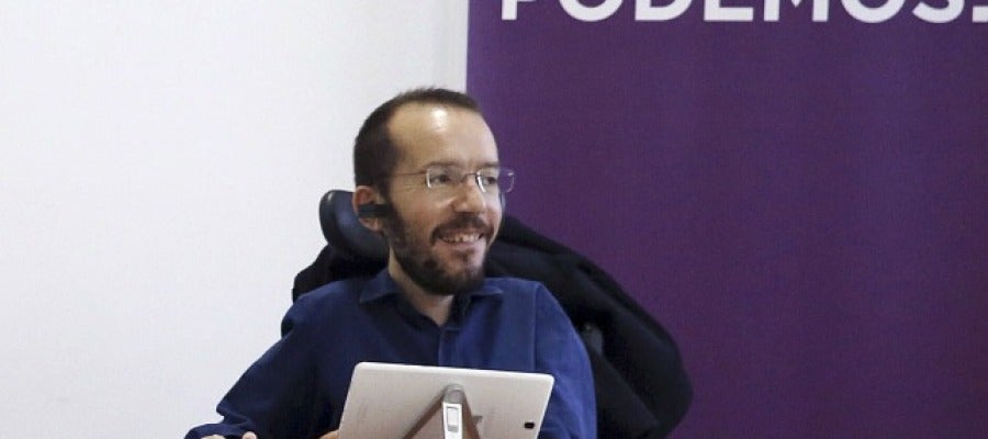 Pablo Echenique durante una rueda de prensa Pablo Echenique durante una rueda de prensa