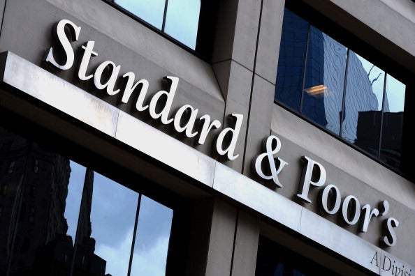 Standard & Poor's retira la máxima nota de 'AAA' al Reino Unido tras el brexit Standard & Poor's retira la máxima nota de 'AAA' al Reino Unido tras el brexit